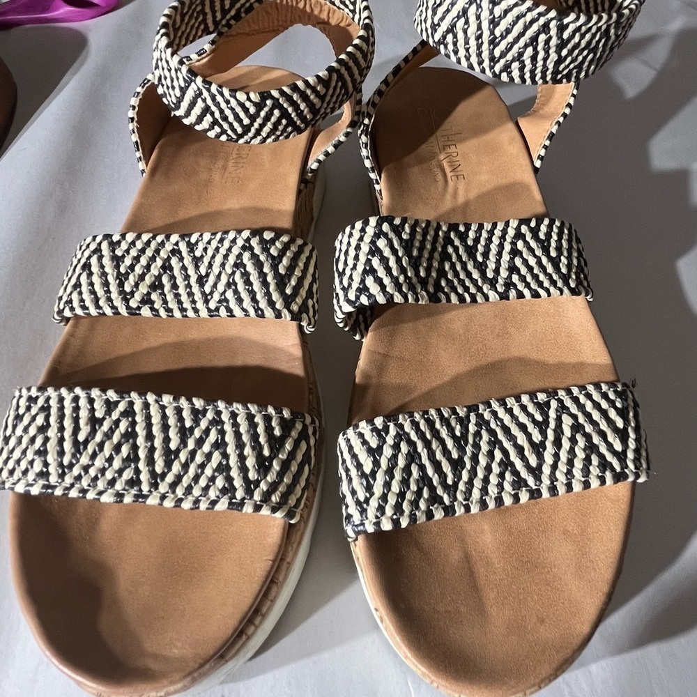 Catherine Malandrino Boho festival Wedge Platform Black and White Sandals size 9